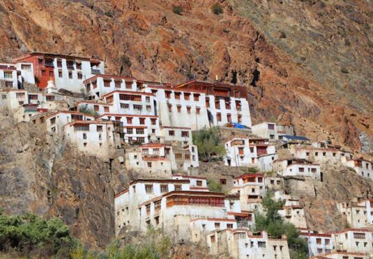 Experiencing Tibetan Buddhism and visiting more than 1000 years old monastery